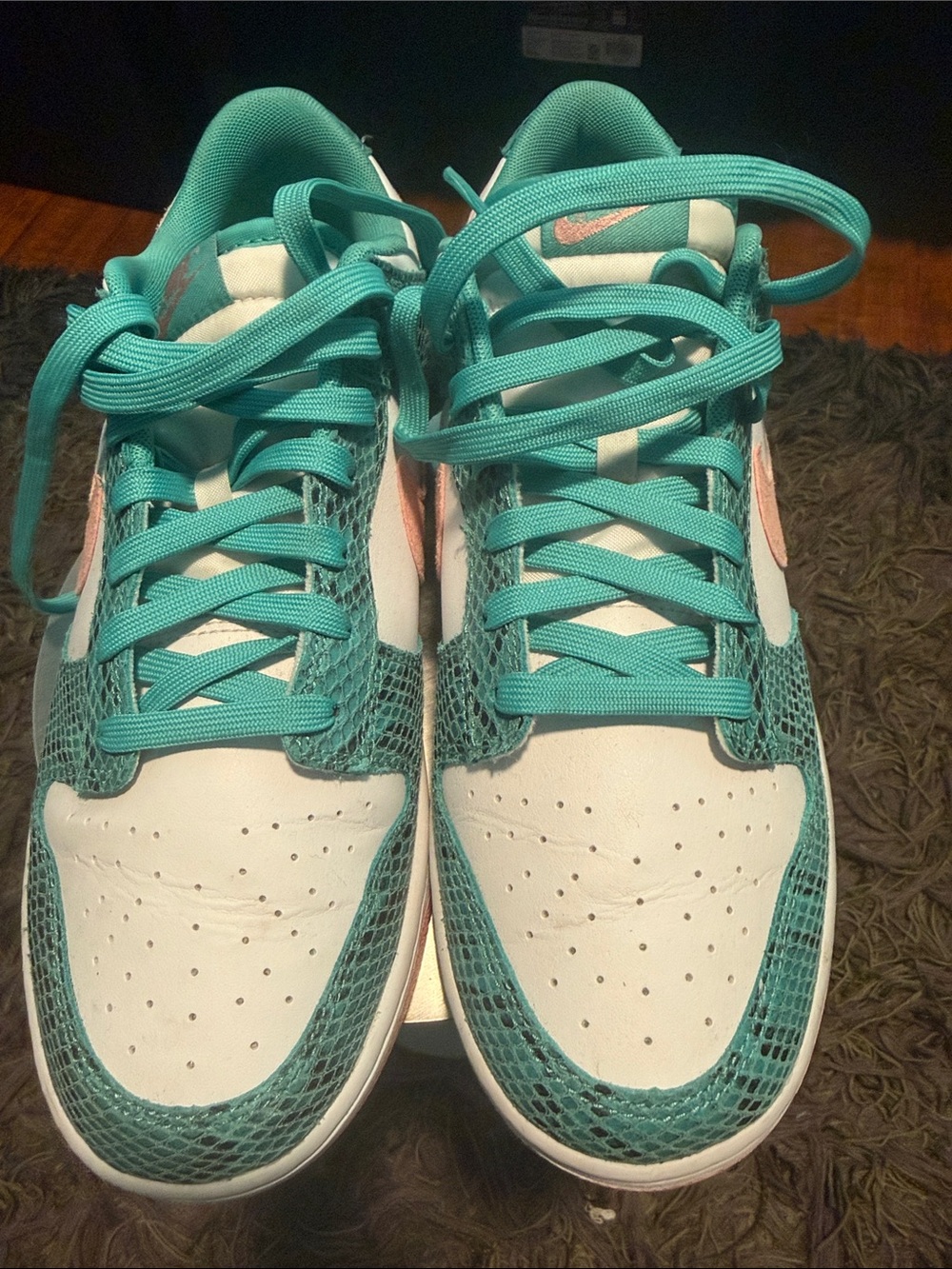 Nike Women's Teal and White Low-Top Sneakers with Pink Swoosh